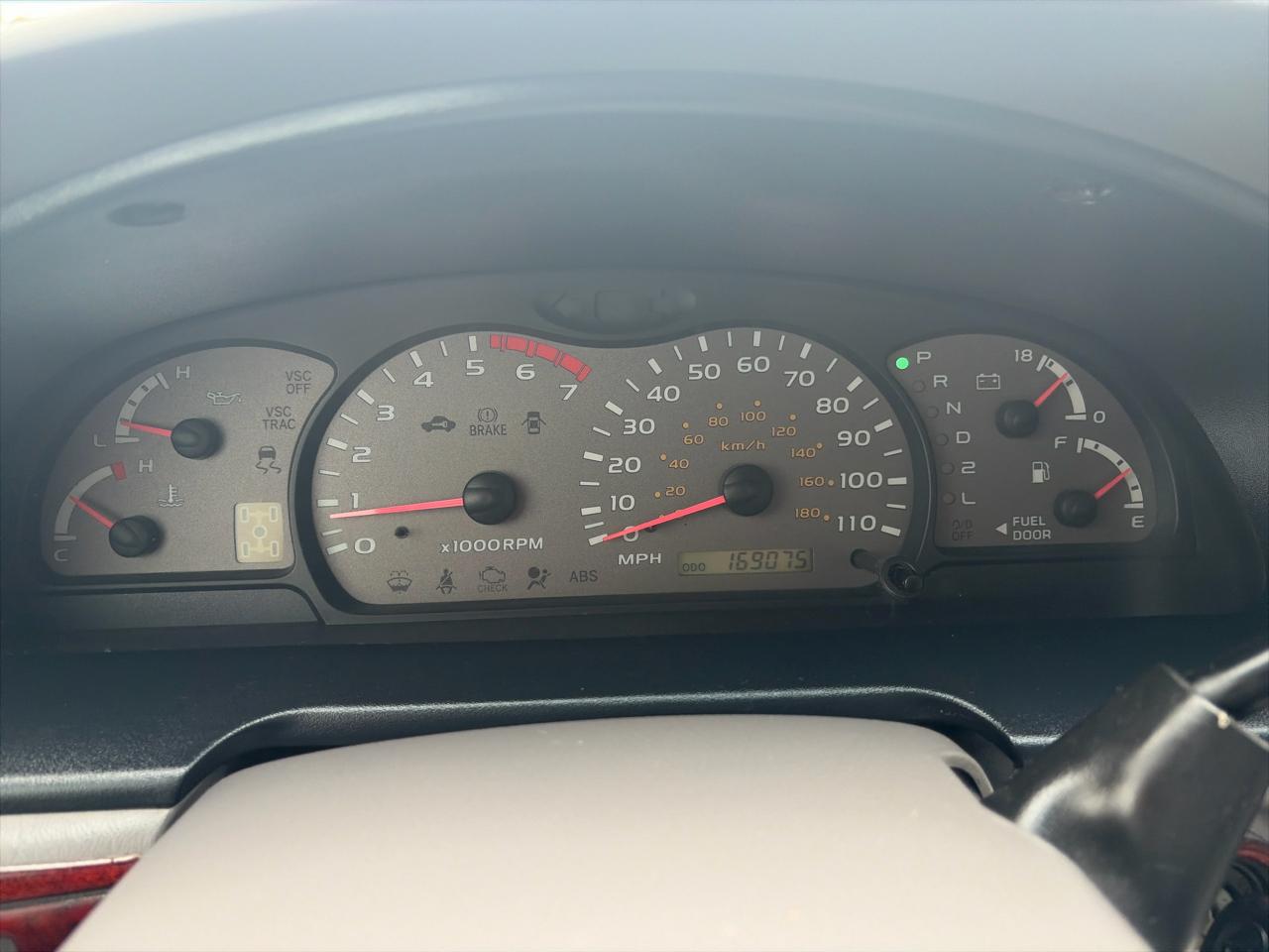 Toyota Sequoia Limited 4WD 2002