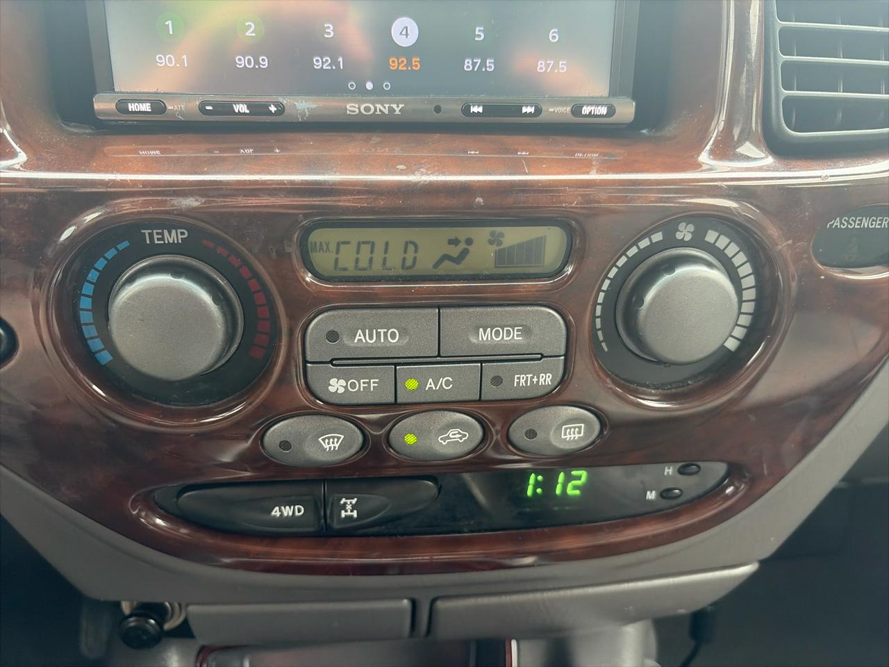 Toyota Sequoia Limited 4WD 2002