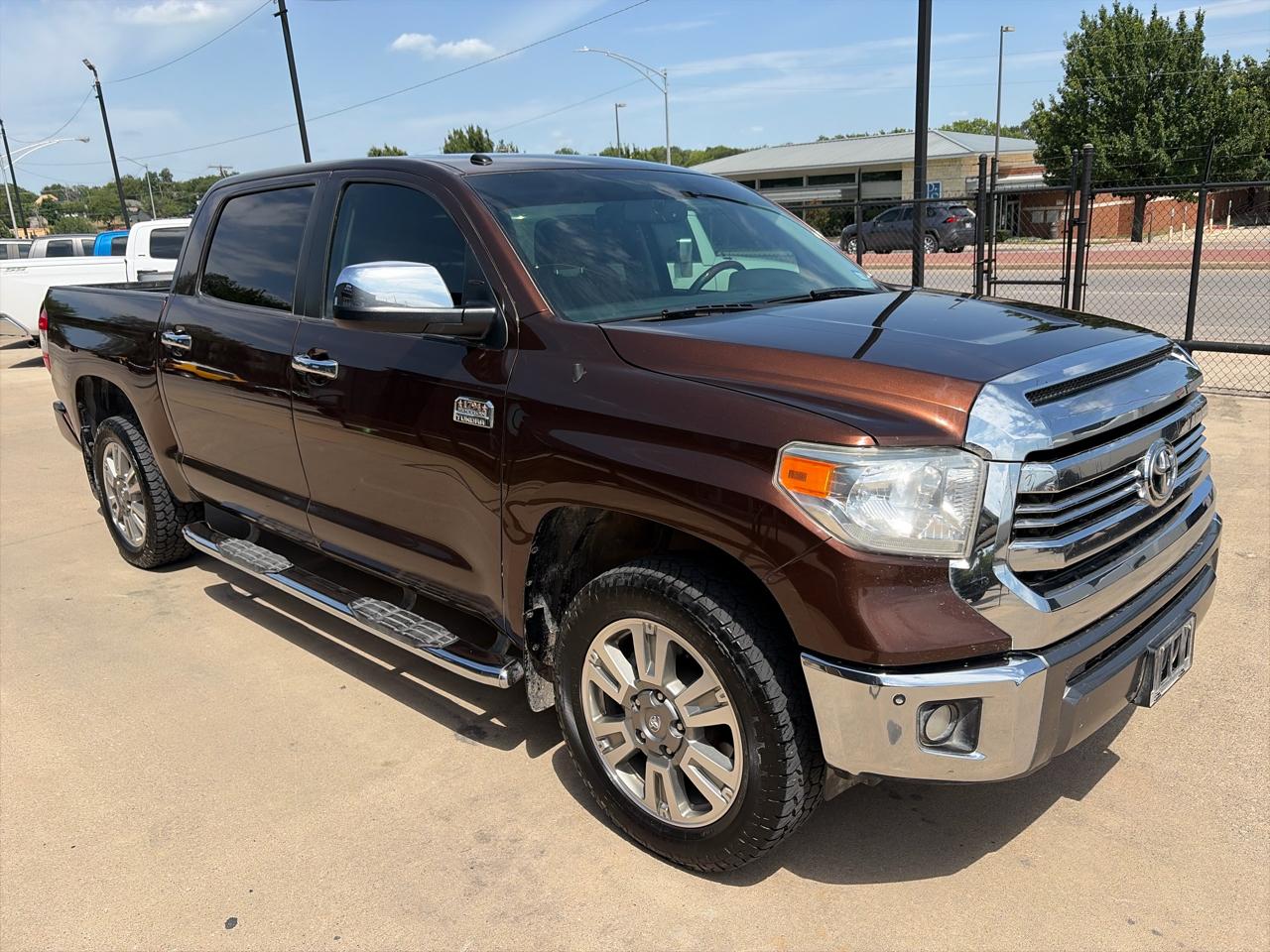 Toyota Tundra 1794 Edition Crew Max 4WD SWB 2017