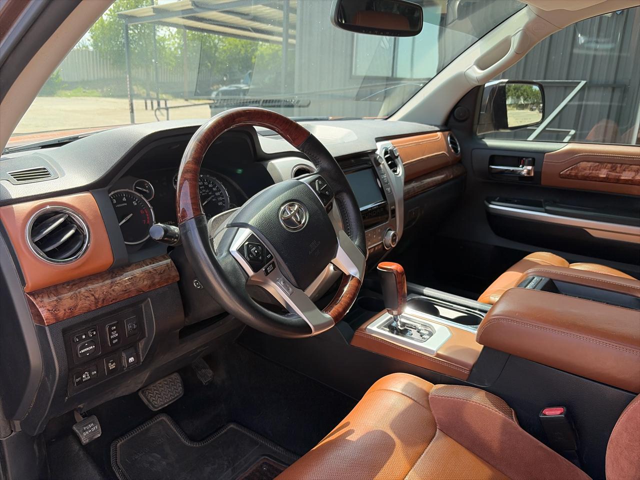 Toyota Tundra 1794 Edition Crew Max 4WD SWB 2017