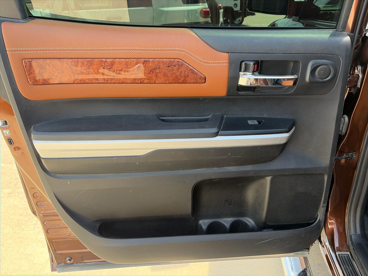 Toyota Tundra 1794 Edition Crew Max 4WD SWB 2017