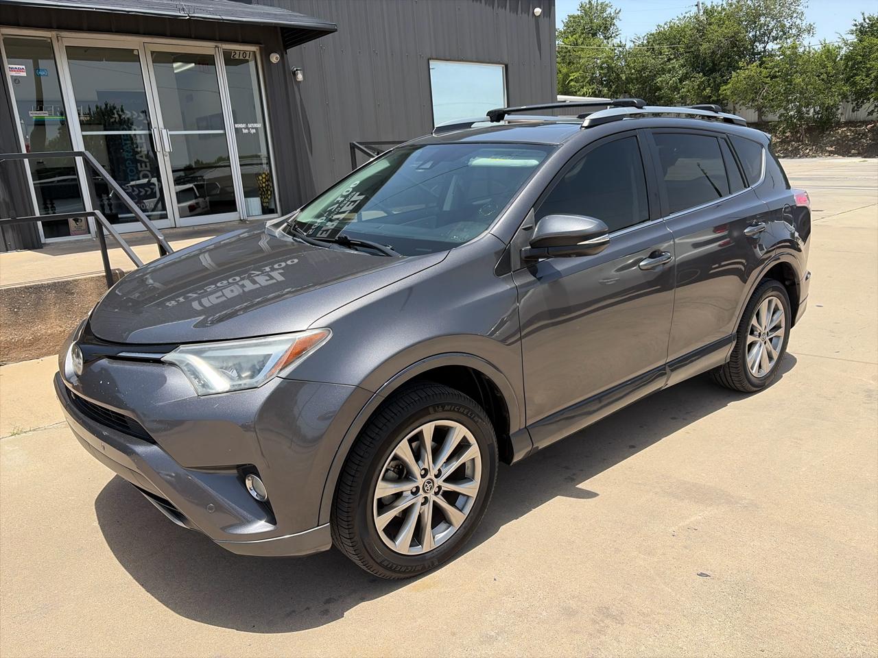 Toyota RAV4 Platinum FWD (Natl) 2018