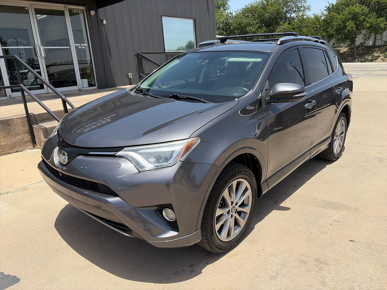 Toyota RAV4 Platinum FWD (Natl) 2018