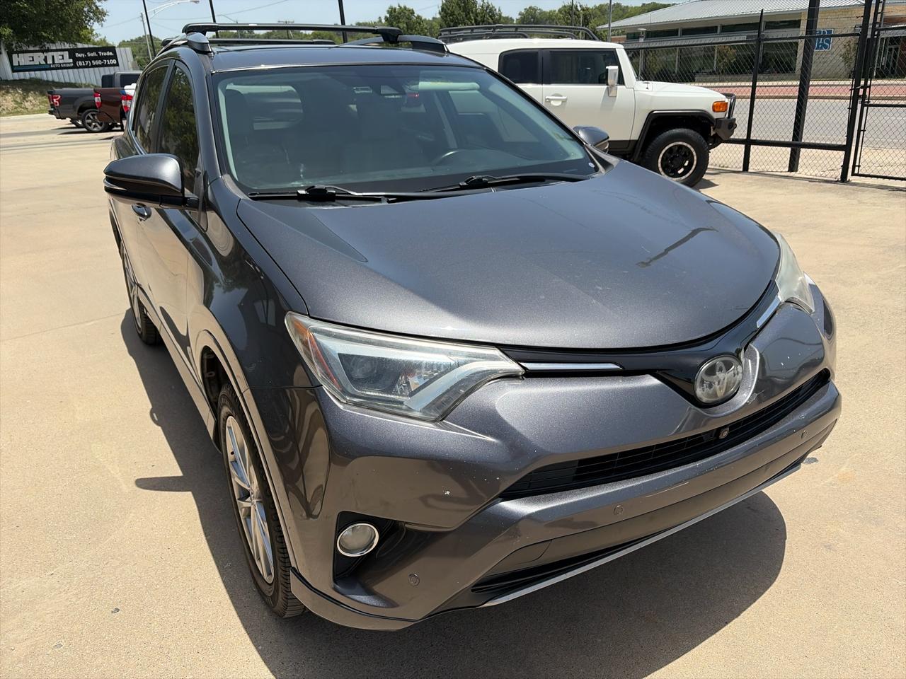 Toyota RAV4 Platinum FWD (Natl) 2018
