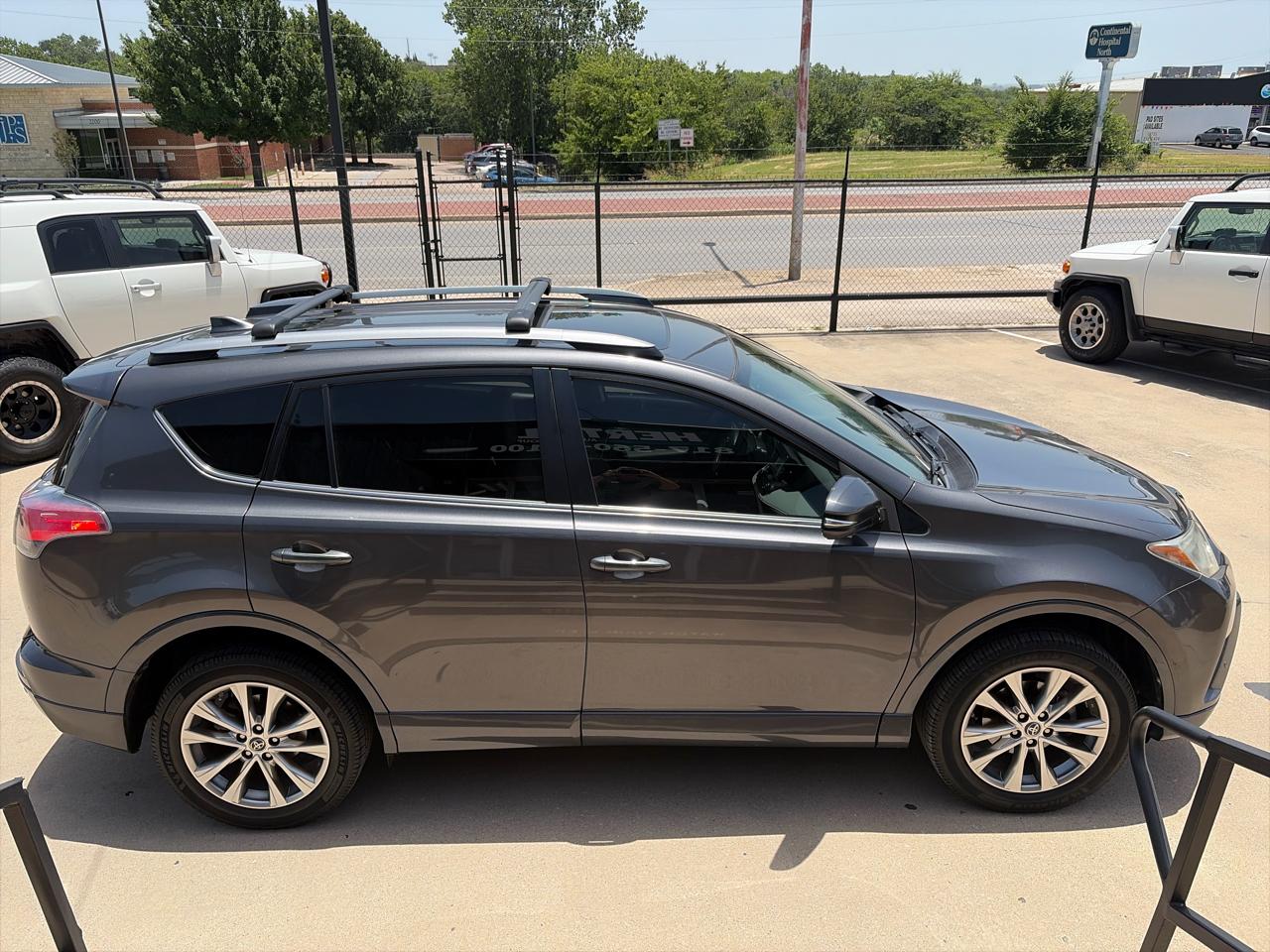 Toyota RAV4 Platinum FWD (Natl) 2018