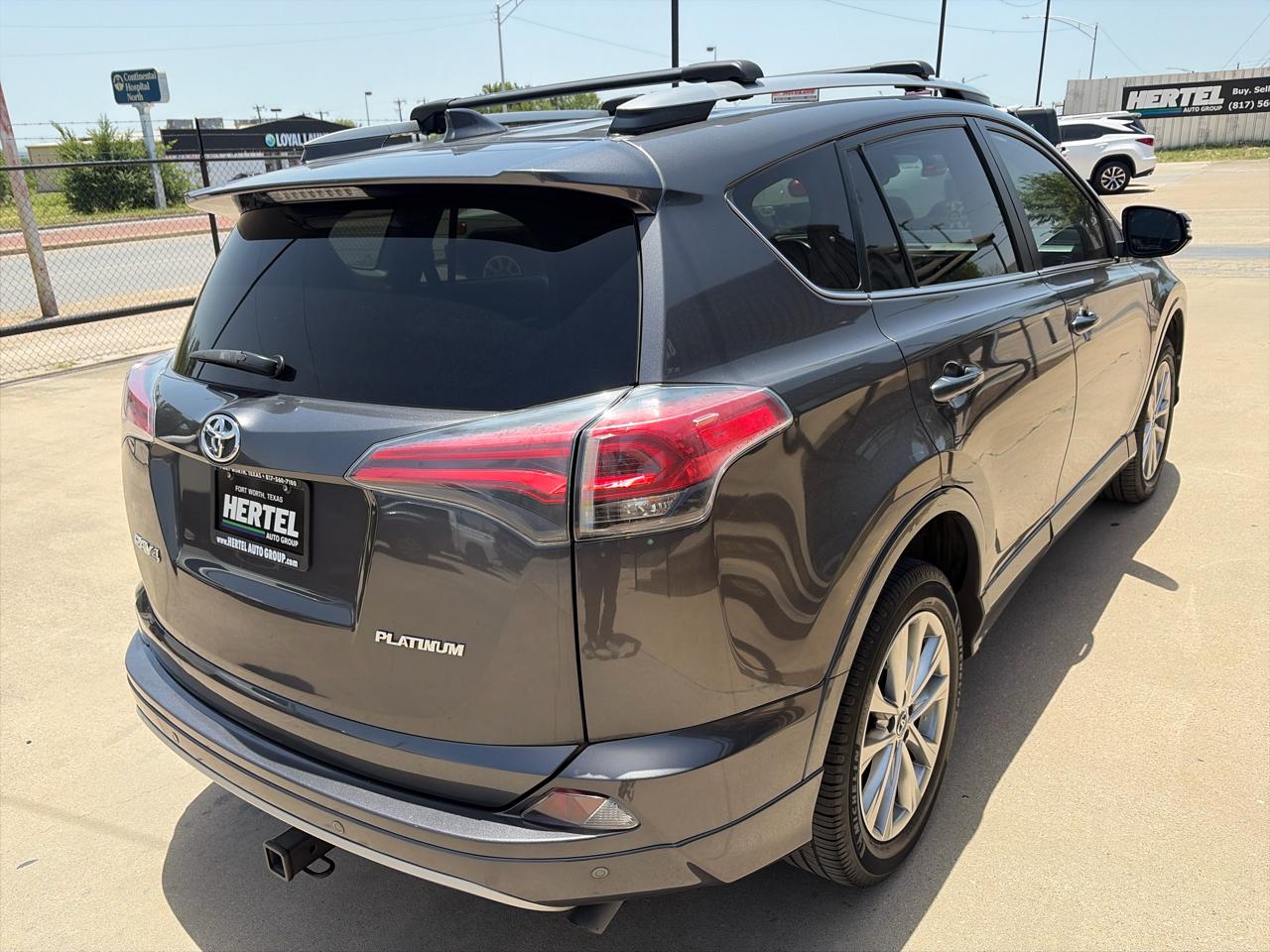 Toyota RAV4 Platinum FWD (Natl) 2018