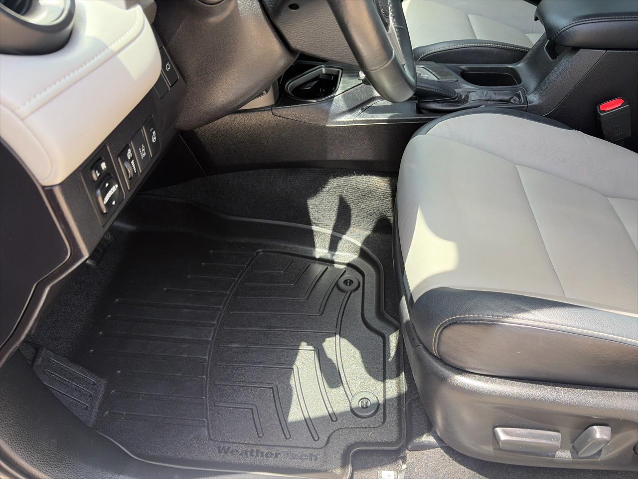 Toyota RAV4 Platinum FWD (Natl) 2018