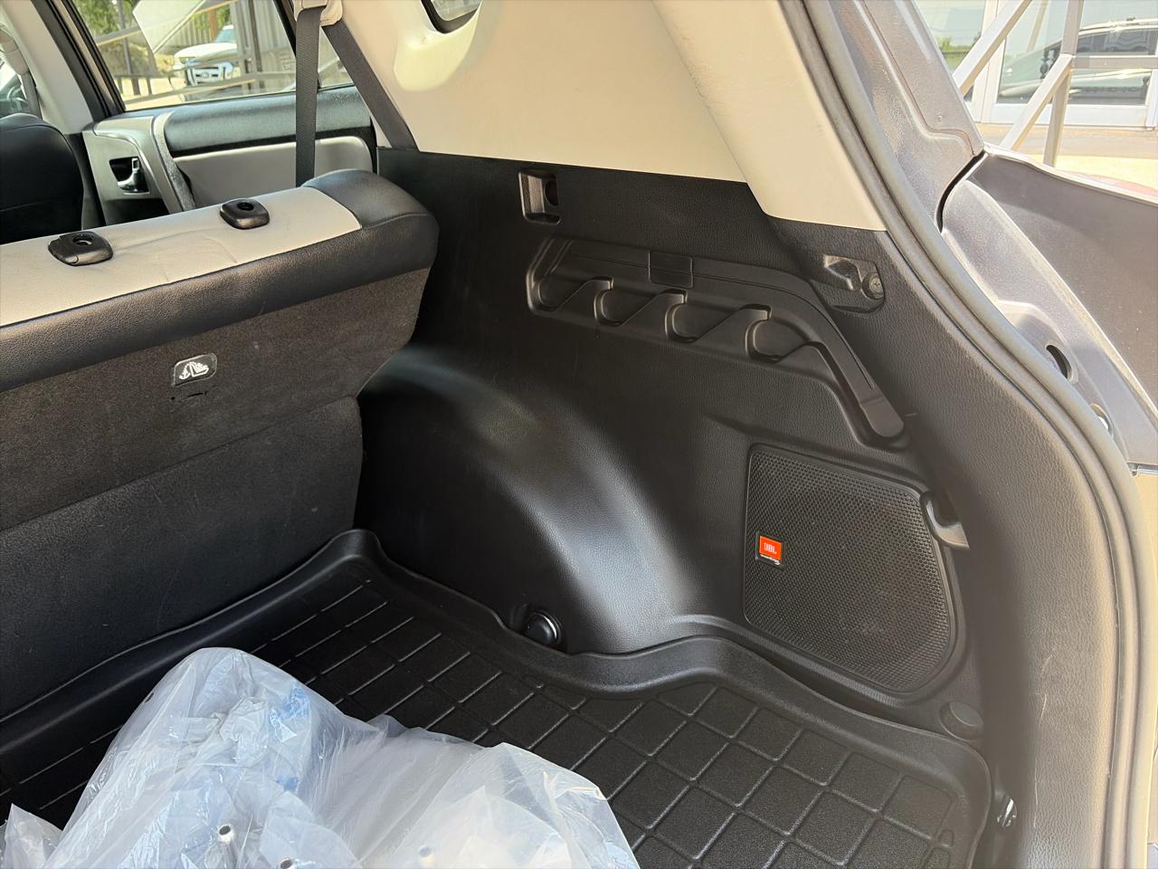 Toyota RAV4 Platinum FWD (Natl) 2018