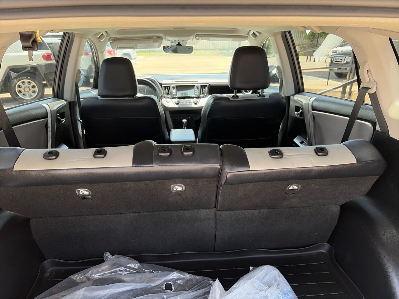 Toyota RAV4 Platinum FWD (Natl) 2018
