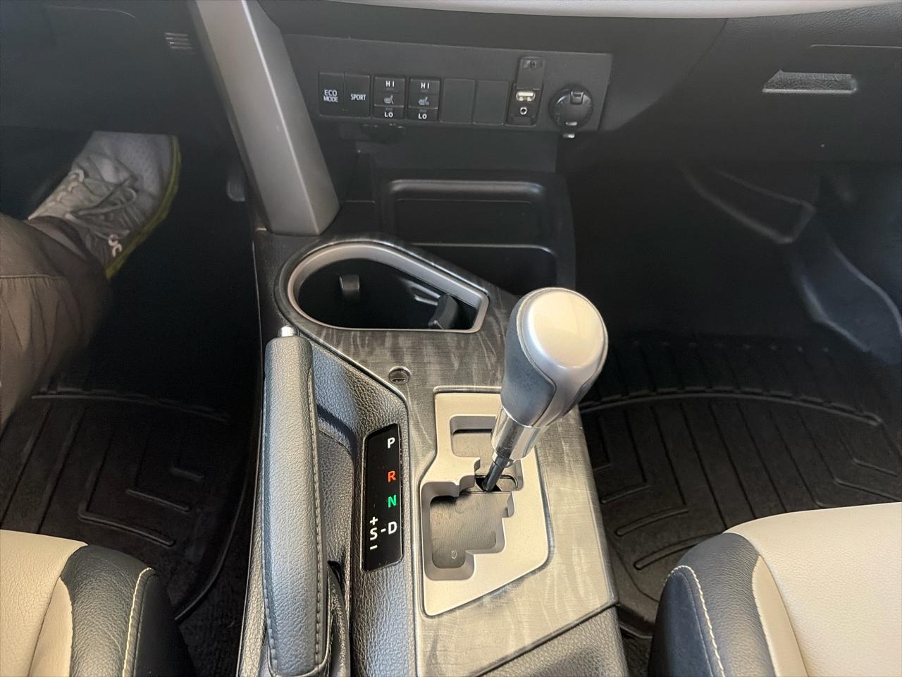 Toyota RAV4 Platinum FWD (Natl) 2018