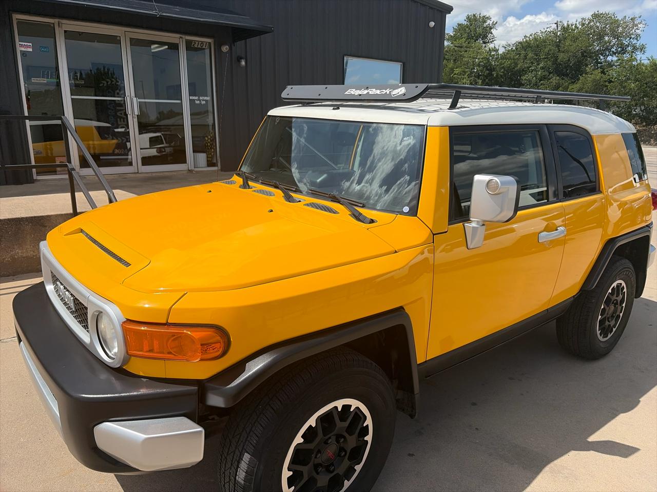 Toyota FJ Cruiser 4WD AT 2010