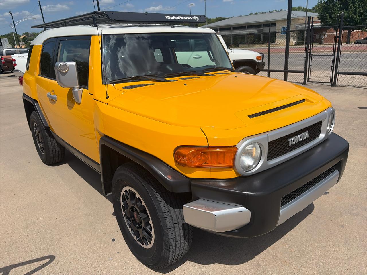 Toyota FJ Cruiser 4WD AT 2010