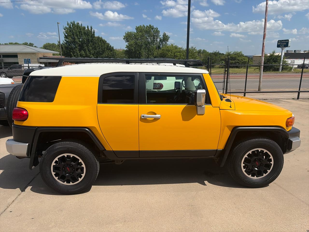Toyota FJ Cruiser 4WD AT 2010