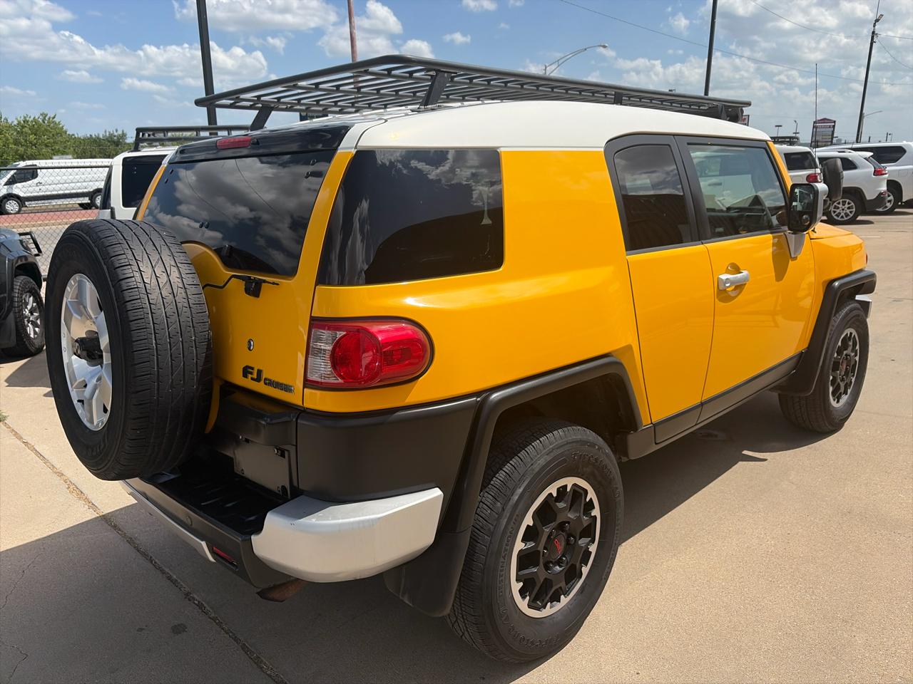 Toyota FJ Cruiser 4WD AT 2010