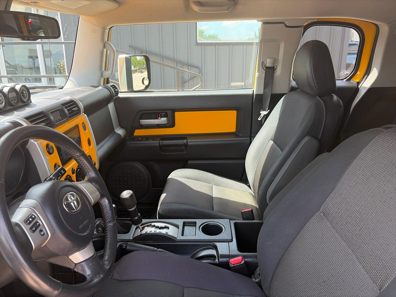 Toyota FJ Cruiser 4WD AT 2010