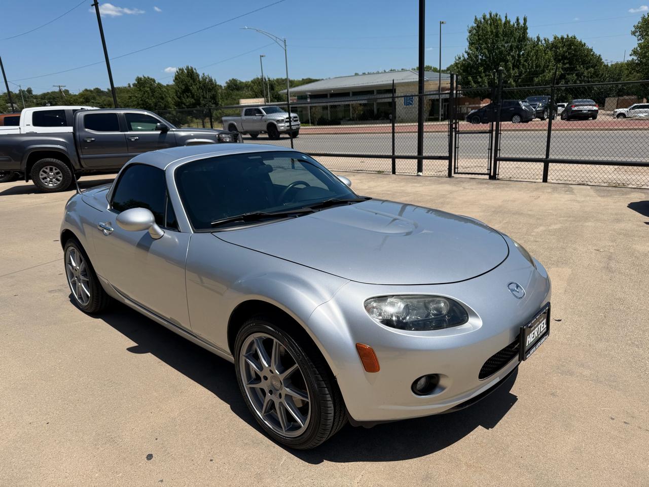 Mazda MX-5 Miata Touring Power Retractable Hardtop 2008