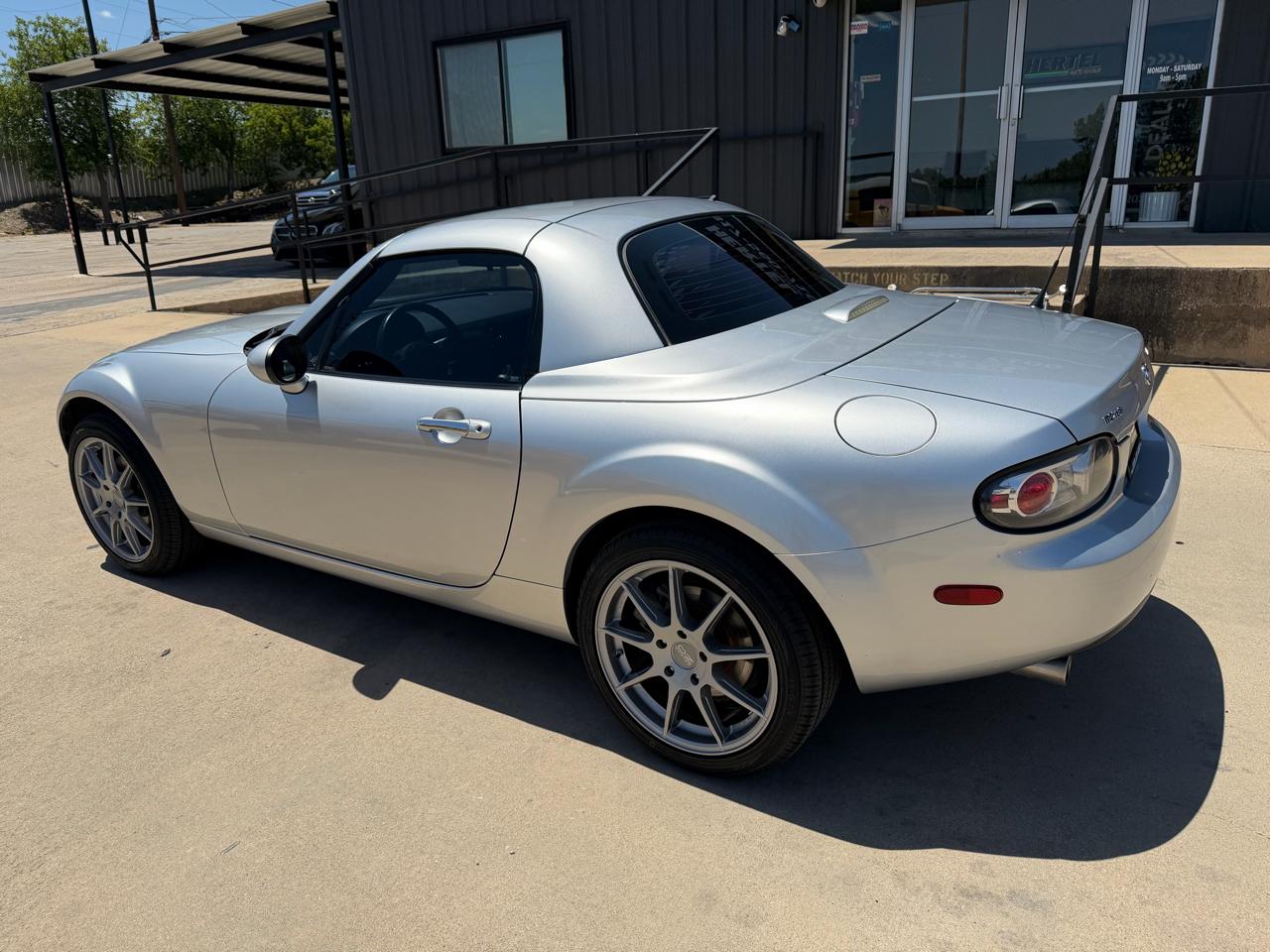 Mazda MX-5 Miata Touring Power Retractable Hardtop 2008