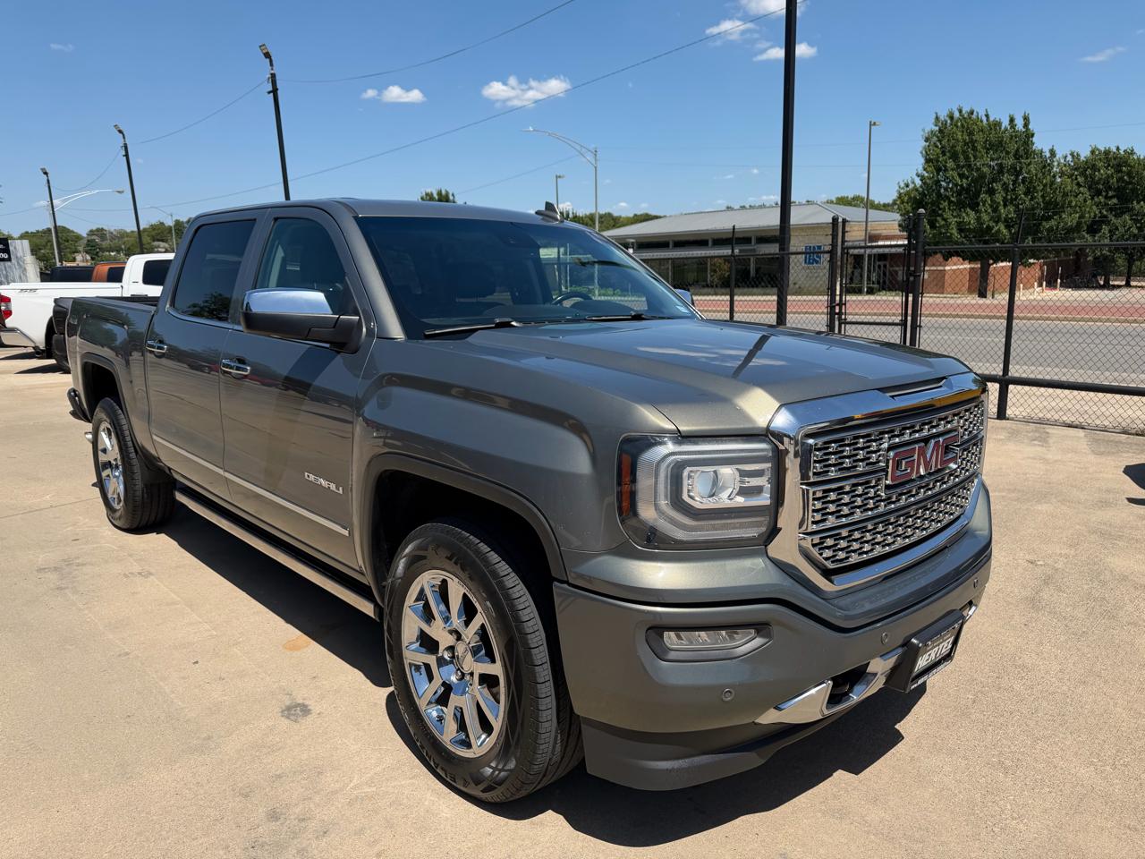 GMC Sierra 1500 Denali Crew Cab Long Box 4WD 2018
