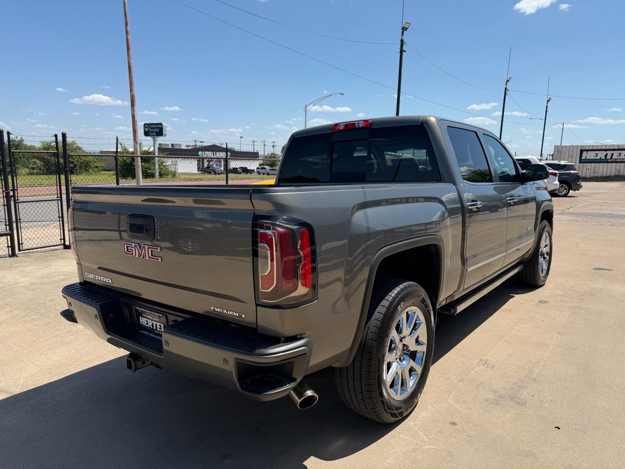 GMC Sierra 1500 Denali Crew Cab Long Box 4WD 2018