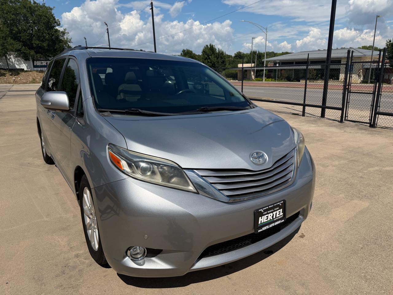 Toyota Sienna 5dr 7-Pass Van Ltd Premium FWD (Natl) 2015
