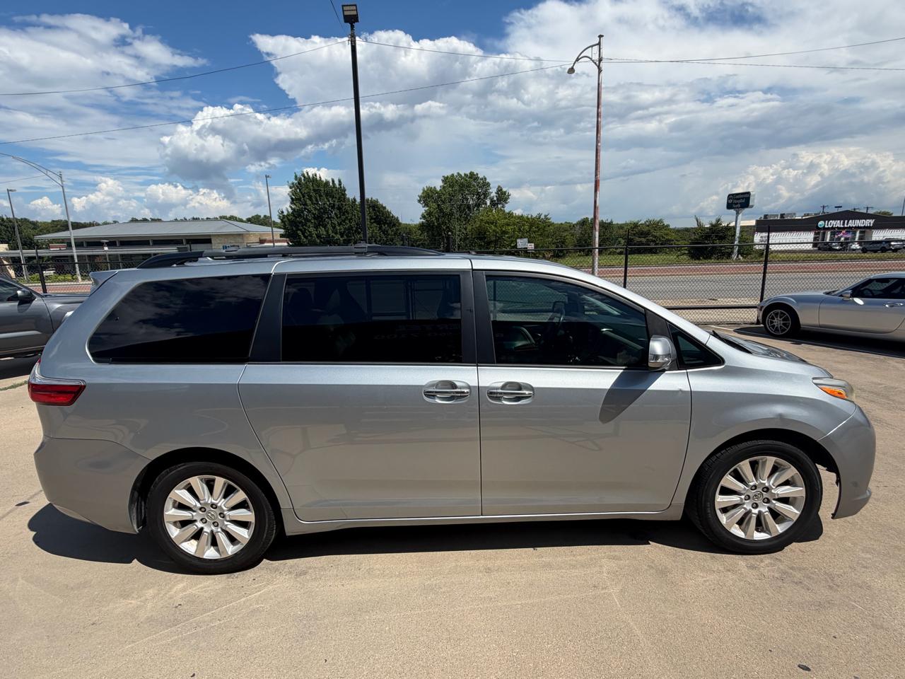 Toyota Sienna 5dr 7-Pass Van Ltd Premium FWD (Natl) 2015