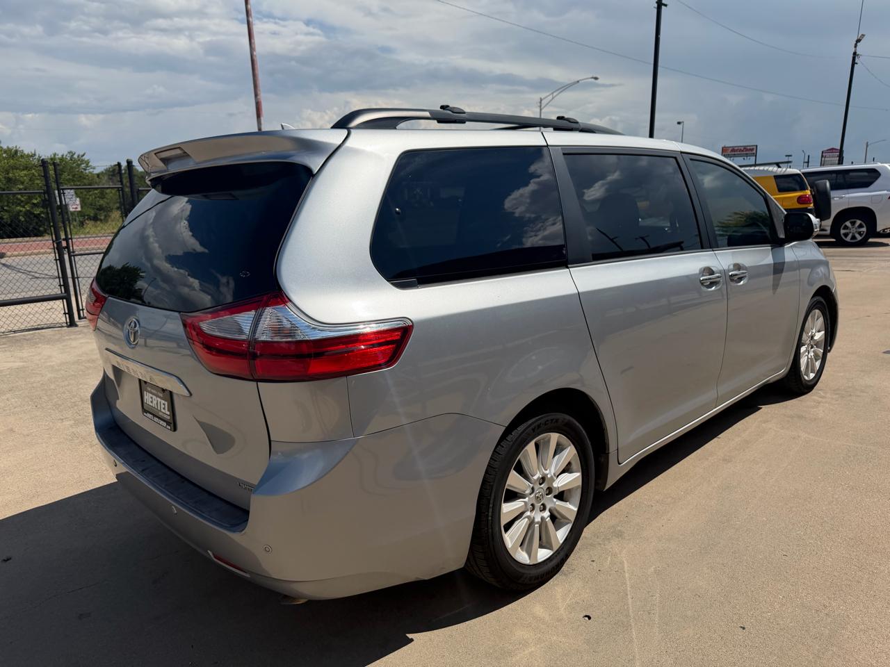 Toyota Sienna 5dr 7-Pass Van Ltd Premium FWD (Natl) 2015