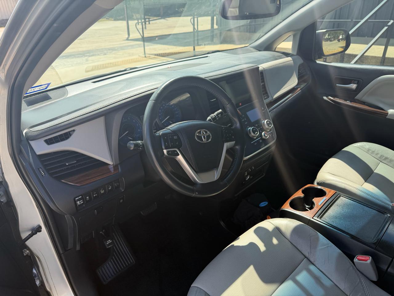 Toyota Sienna 5dr 7-Pass Van Ltd Premium FWD (Natl) 2015