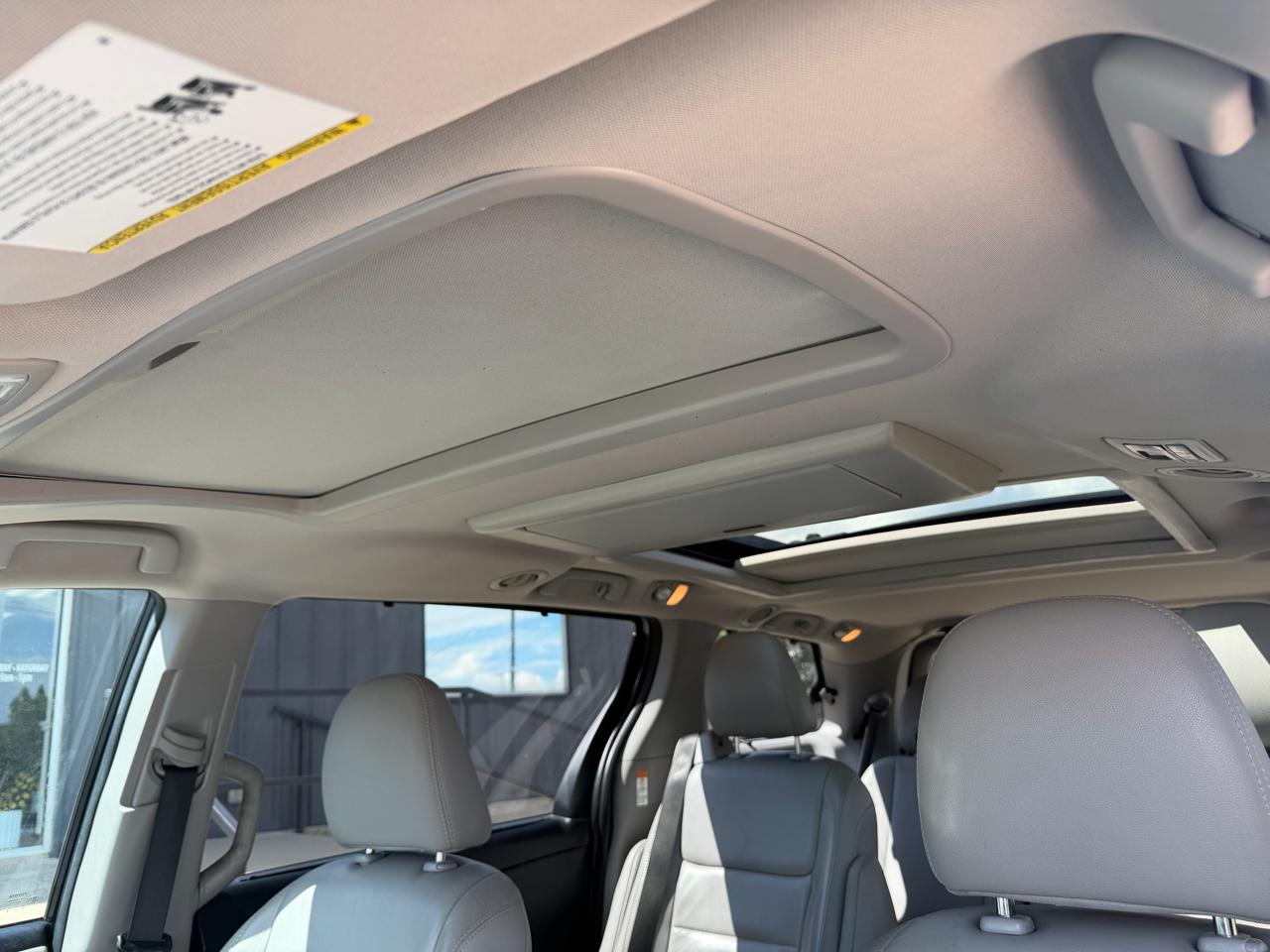 Toyota Sienna 5dr 7-Pass Van Ltd Premium FWD (Natl) 2015