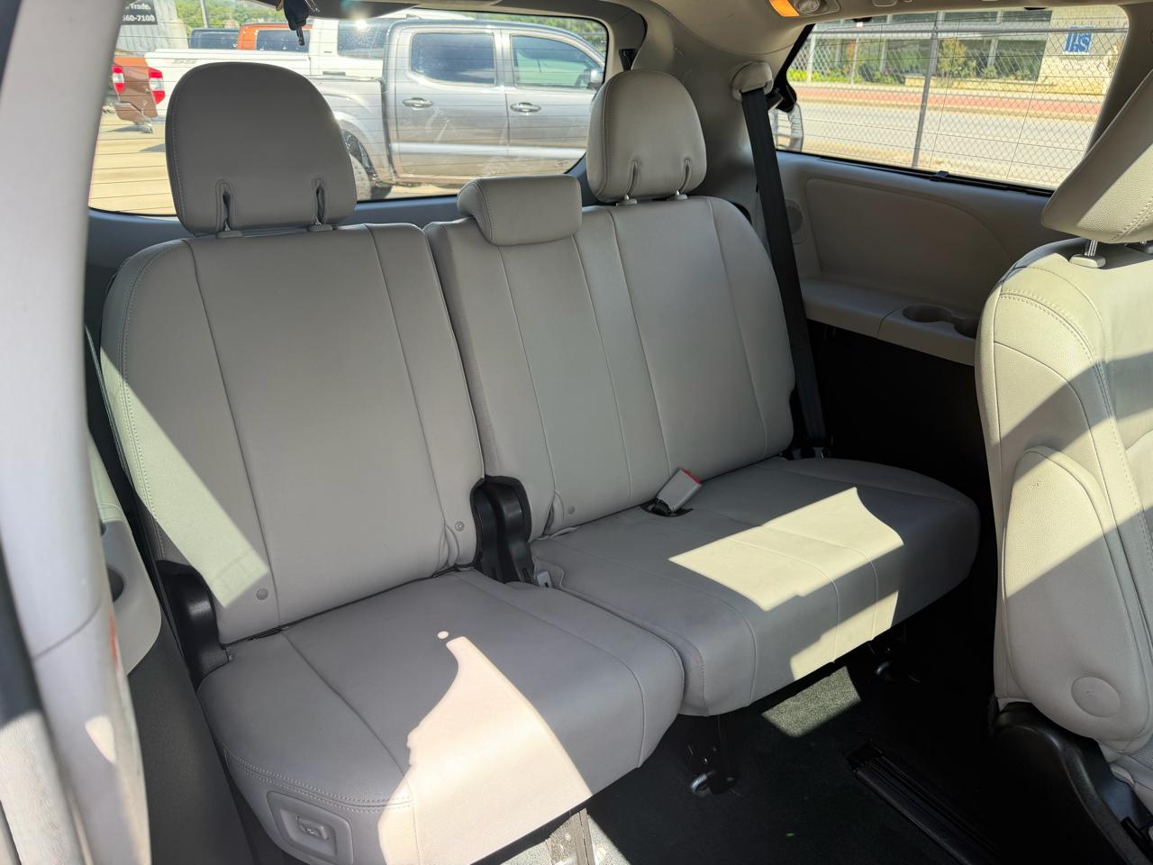 Toyota Sienna 5dr 7-Pass Van Ltd Premium FWD (Natl) 2015