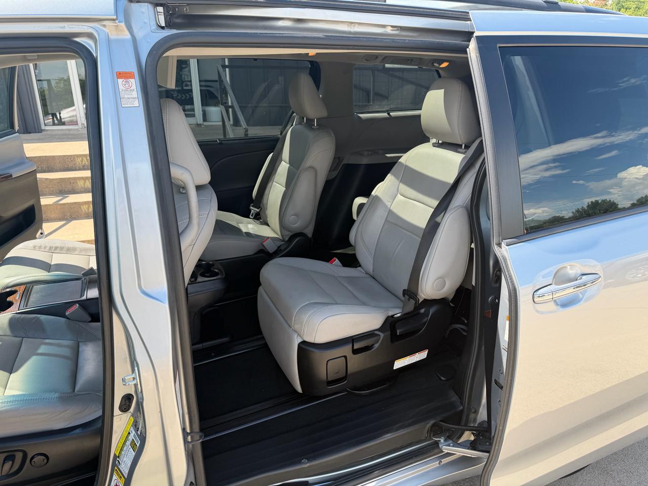 Toyota Sienna 5dr 7-Pass Van Ltd Premium FWD (Natl) 2015