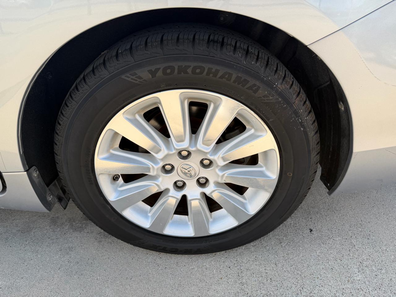 Toyota Sienna 5dr 7-Pass Van Ltd Premium FWD (Natl) 2015