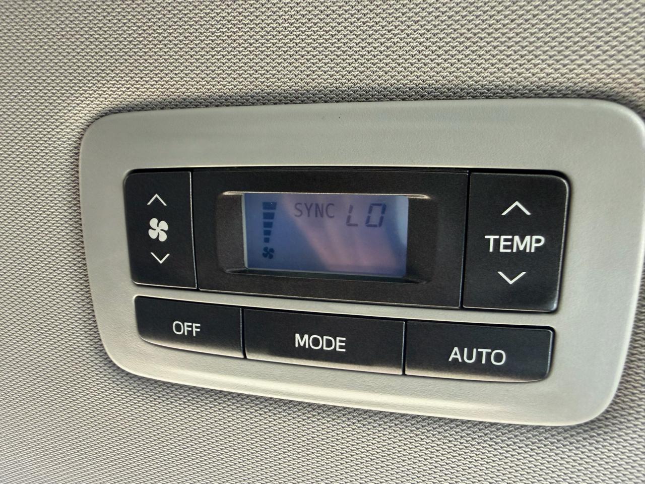 Toyota Sienna 5dr 7-Pass Van Ltd Premium FWD (Natl) 2015