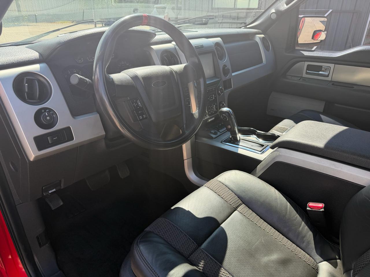 Ford F-150 SVT Raptor SuperCrew 5.5-ft. Bed 4WD 2013