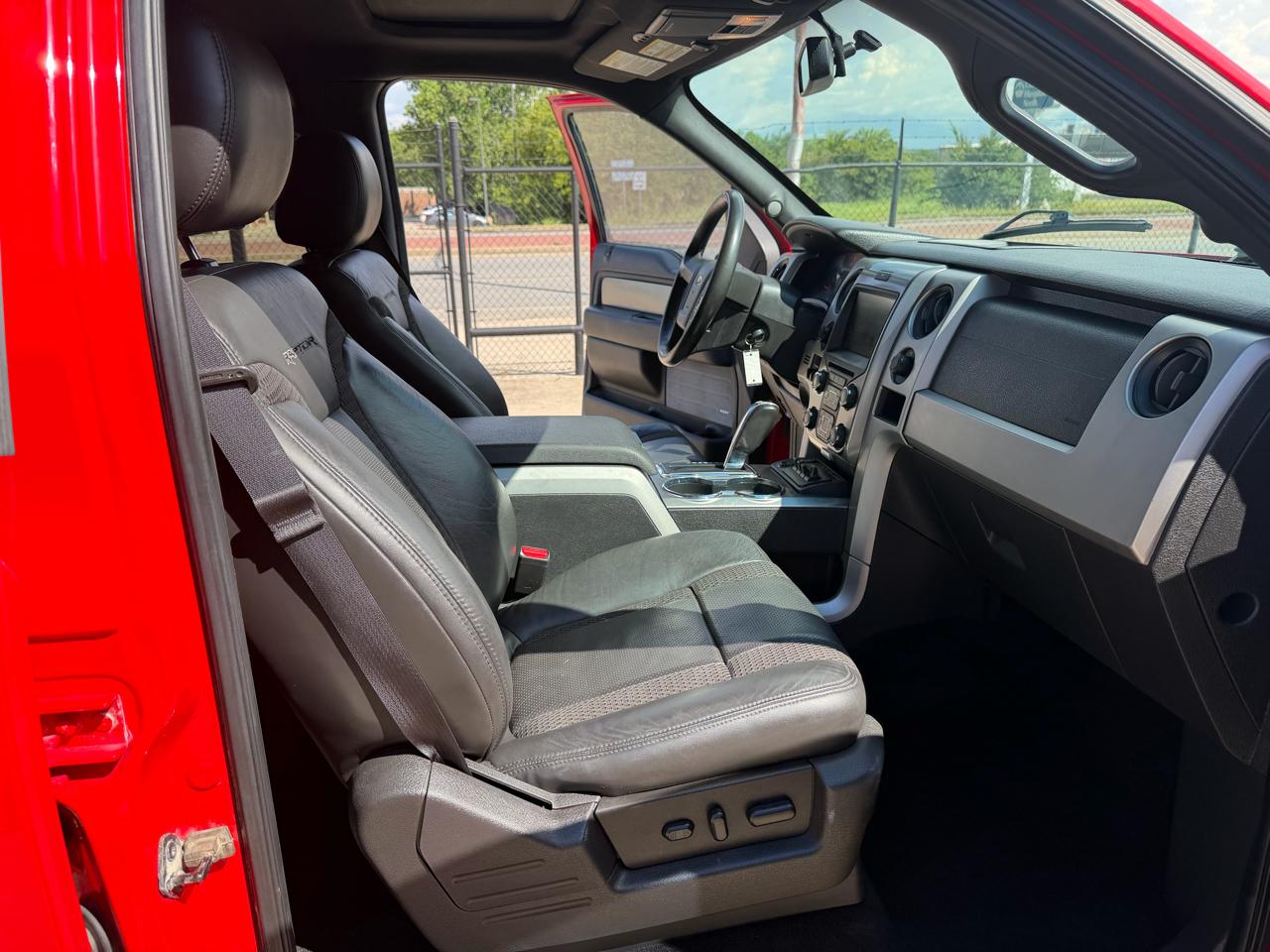 Ford F-150 SVT Raptor SuperCrew 5.5-ft. Bed 4WD 2013
