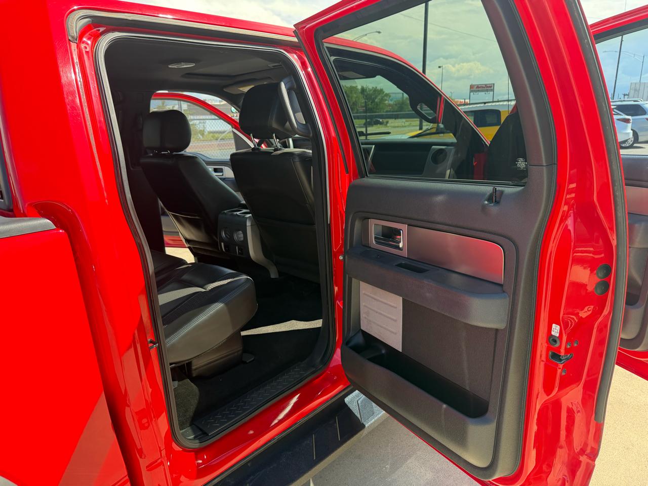 Ford F-150 SVT Raptor SuperCrew 5.5-ft. Bed 4WD 2013