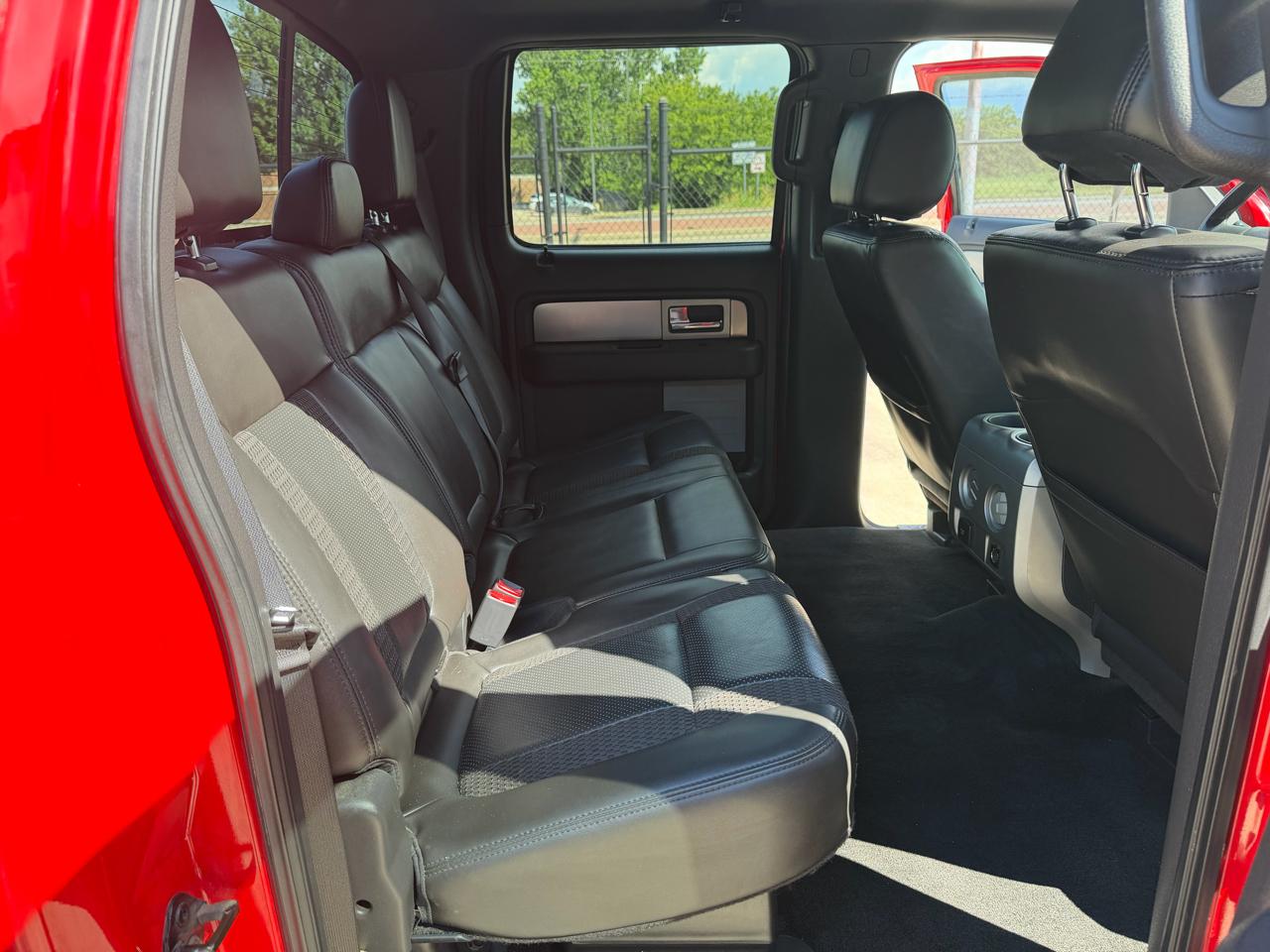 Ford F-150 SVT Raptor SuperCrew 5.5-ft. Bed 4WD 2013