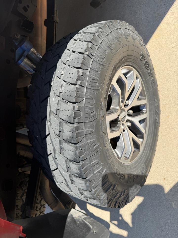 Ford F-150 SVT Raptor SuperCrew 5.5-ft. Bed 4WD 2013