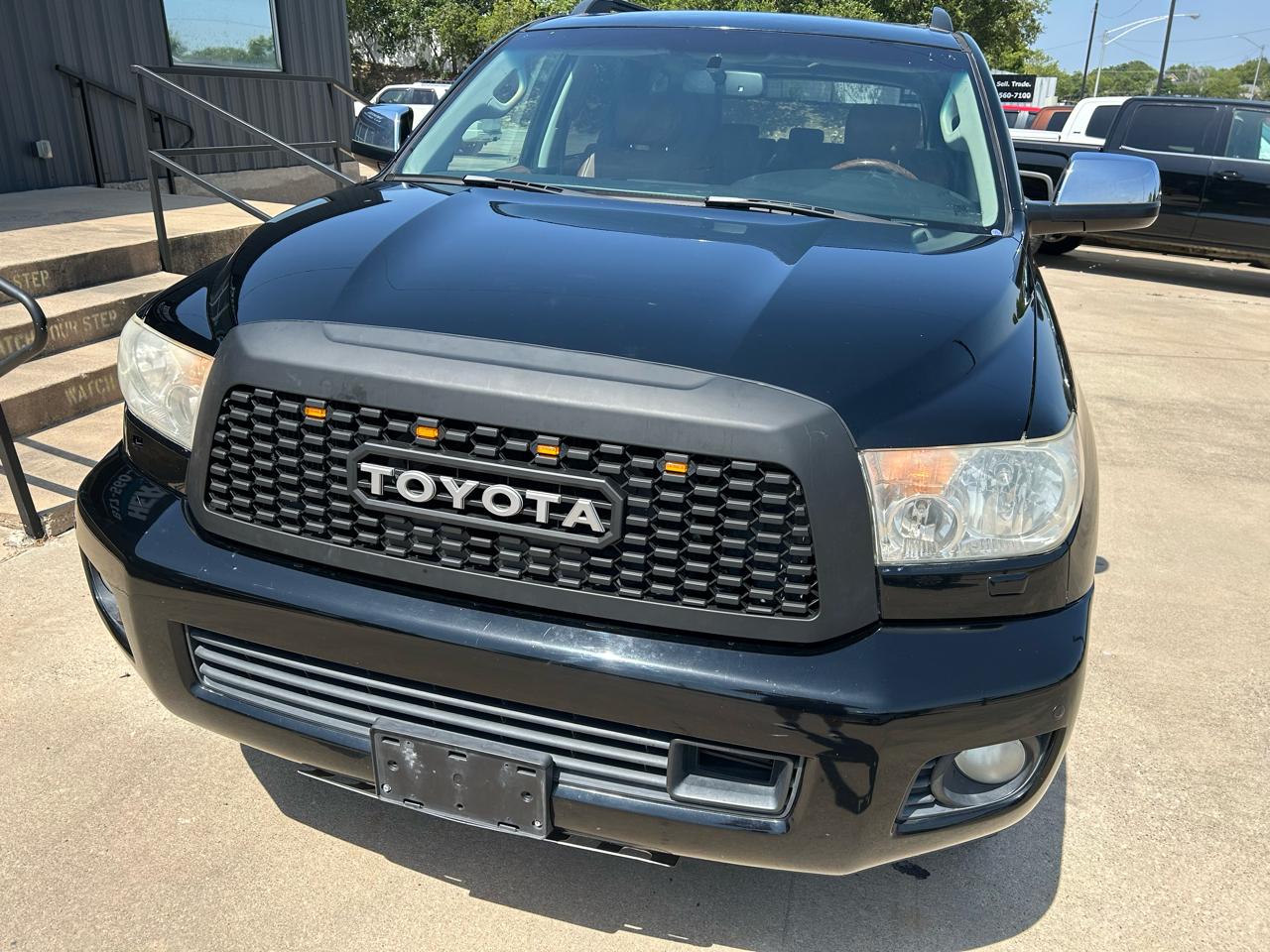 Toyota Sequoia Plantium 2WD 2010