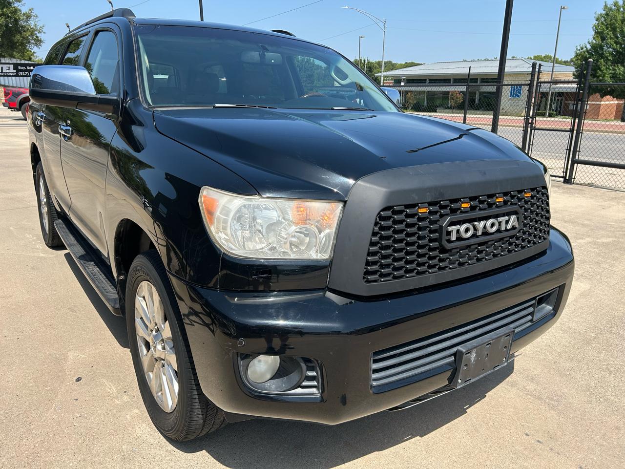 Toyota Sequoia Plantium 2WD 2010