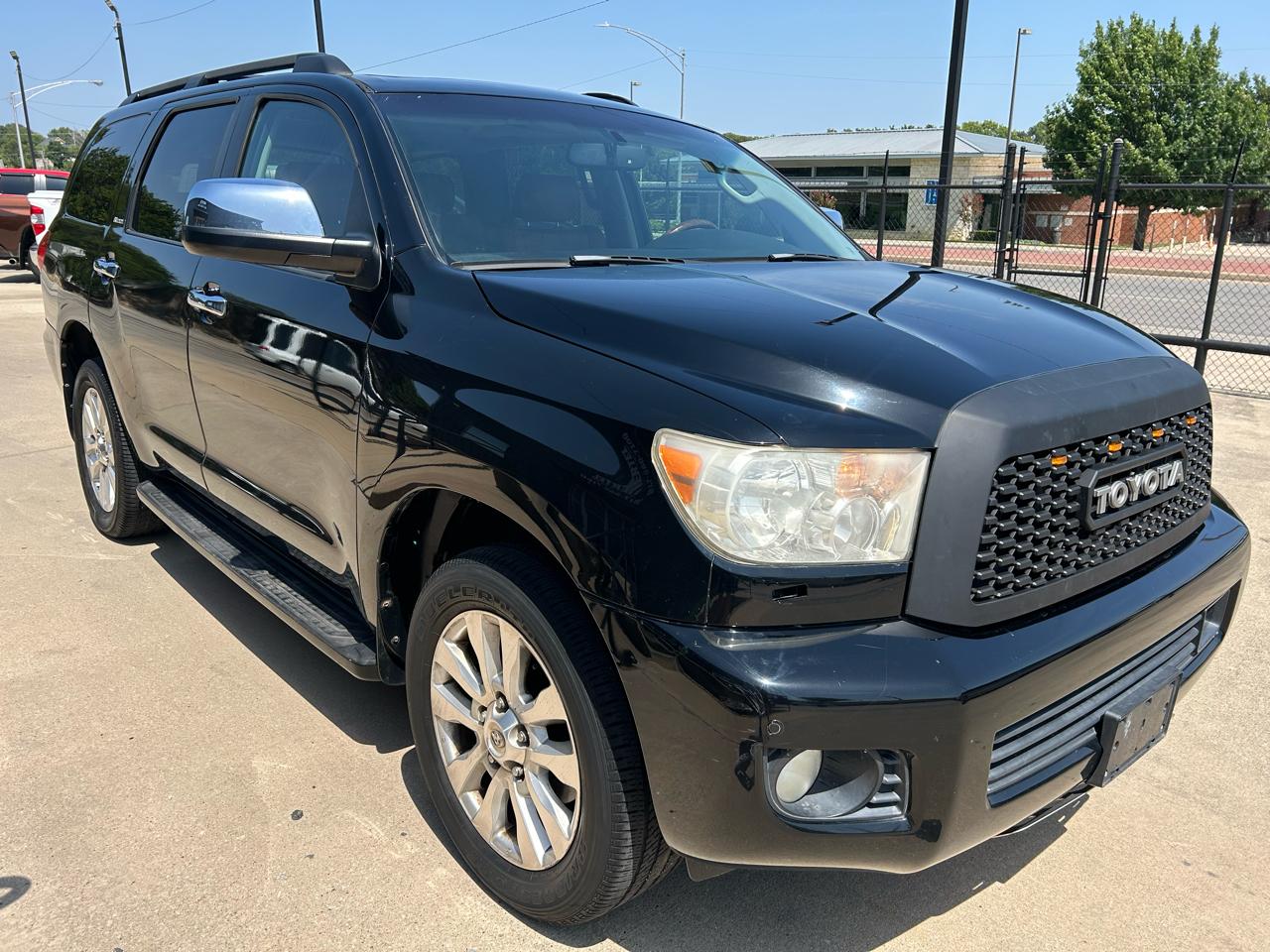Toyota Sequoia Plantium 2WD 2010
