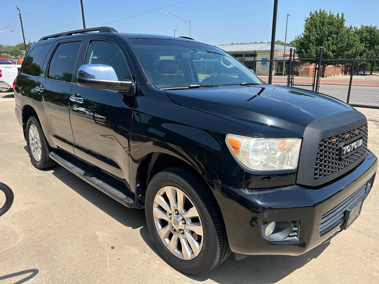 Toyota Sequoia Plantium 2WD 2010