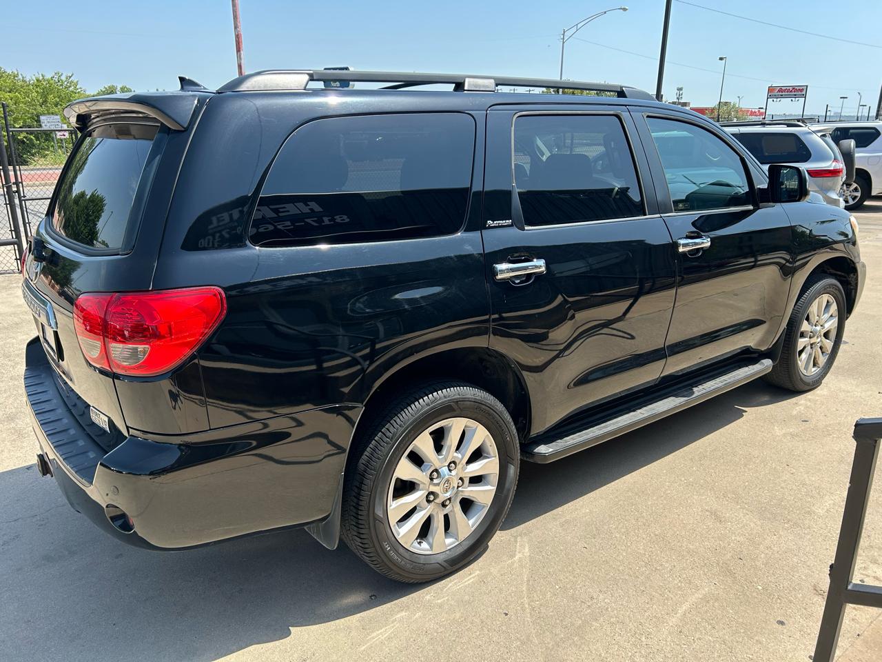 Toyota Sequoia Plantium 2WD 2010