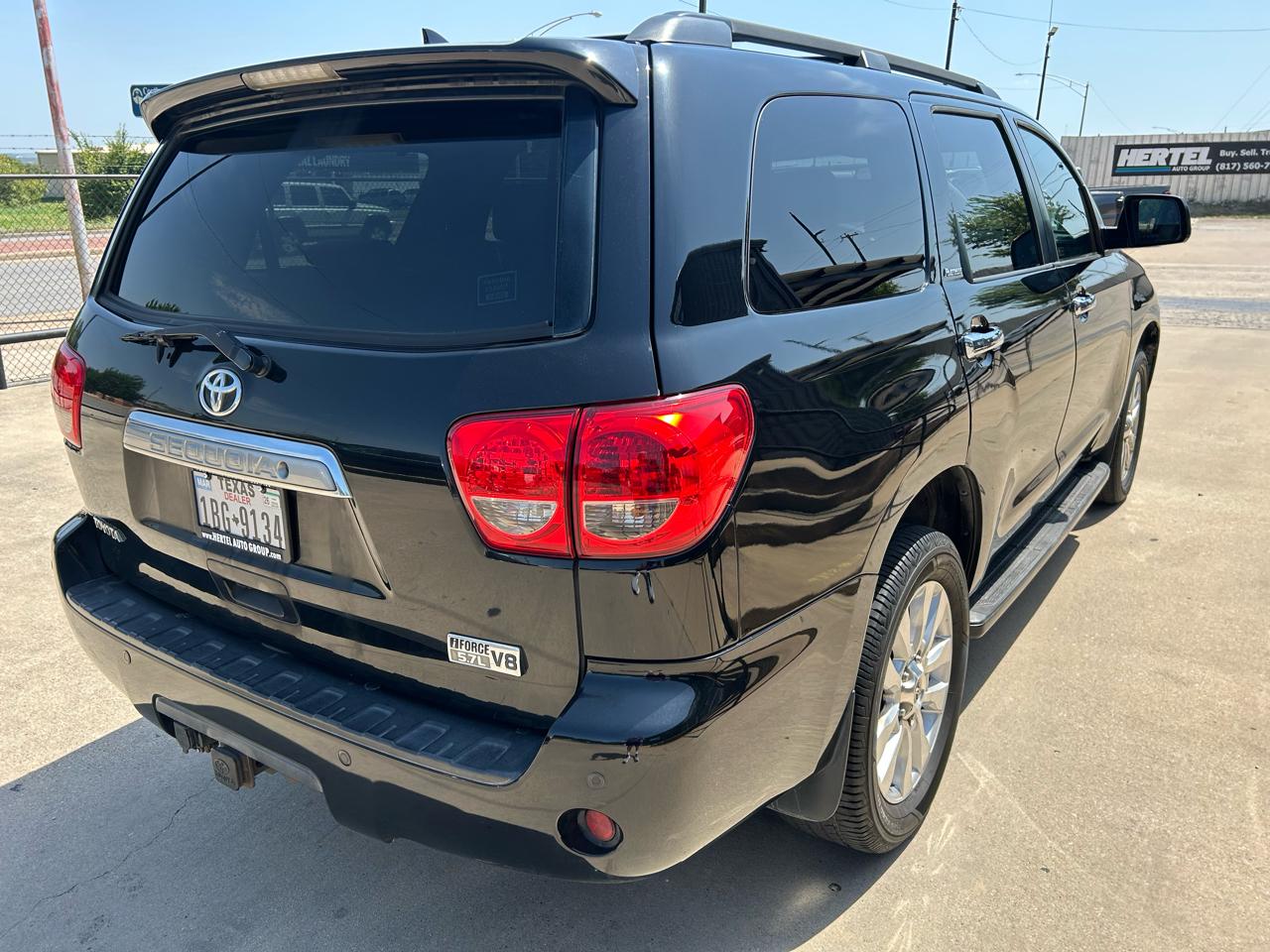 Toyota Sequoia Plantium 2WD 2010