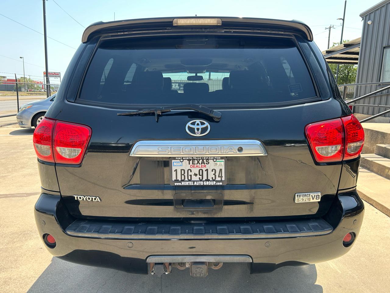 Toyota Sequoia Plantium 2WD 2010