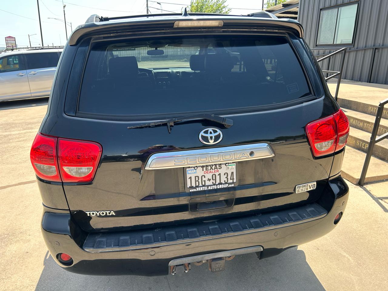 Toyota Sequoia Plantium 2WD 2010