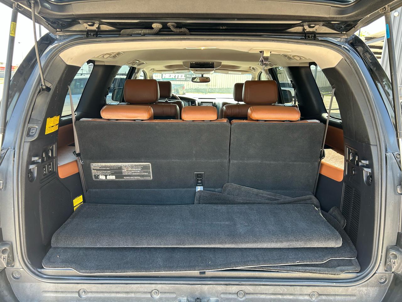 Toyota Sequoia Plantium 2WD 2010