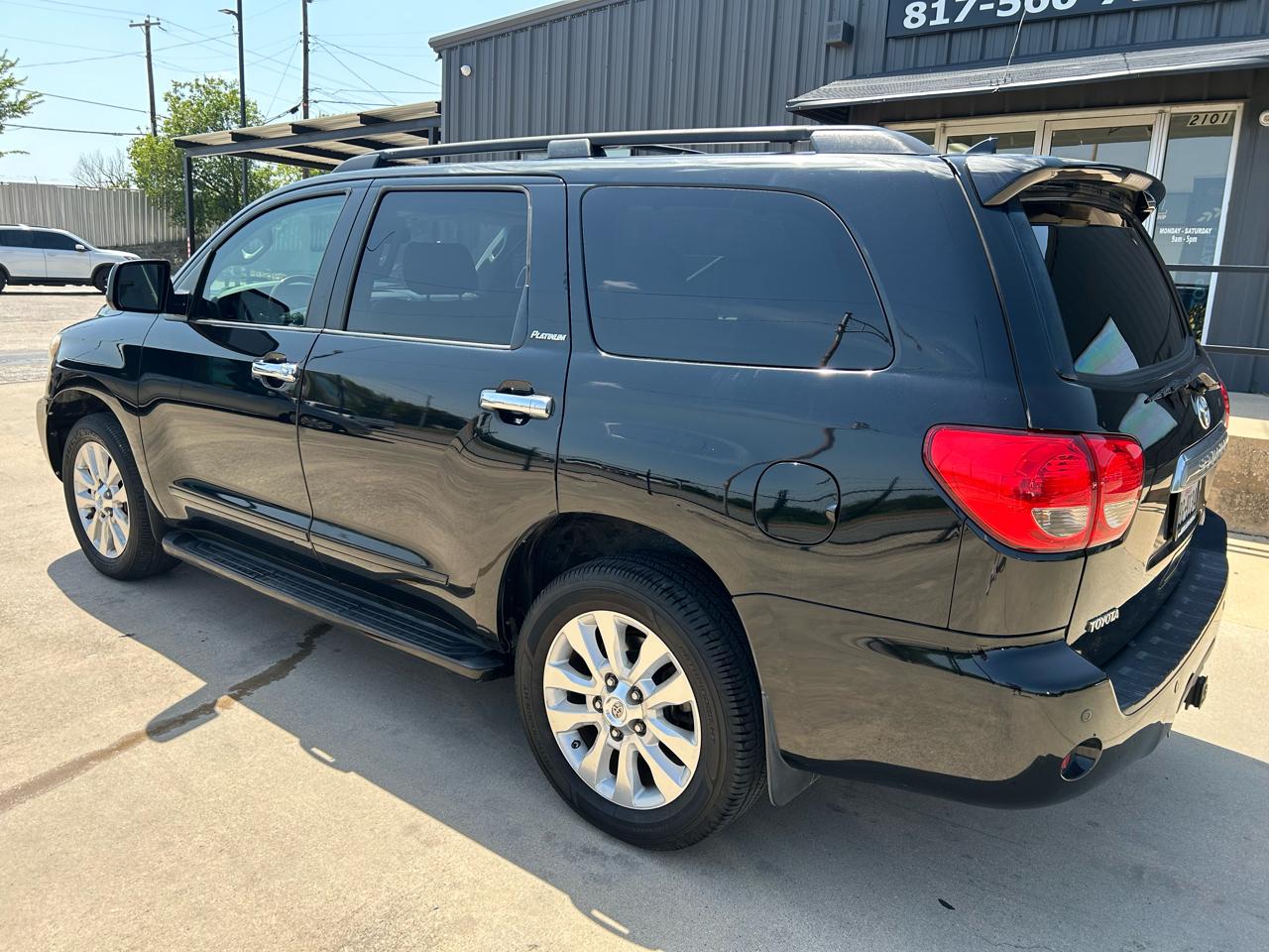 Toyota Sequoia Plantium 2WD 2010
