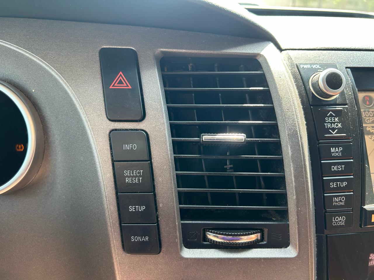 Toyota Sequoia Plantium 2WD 2010