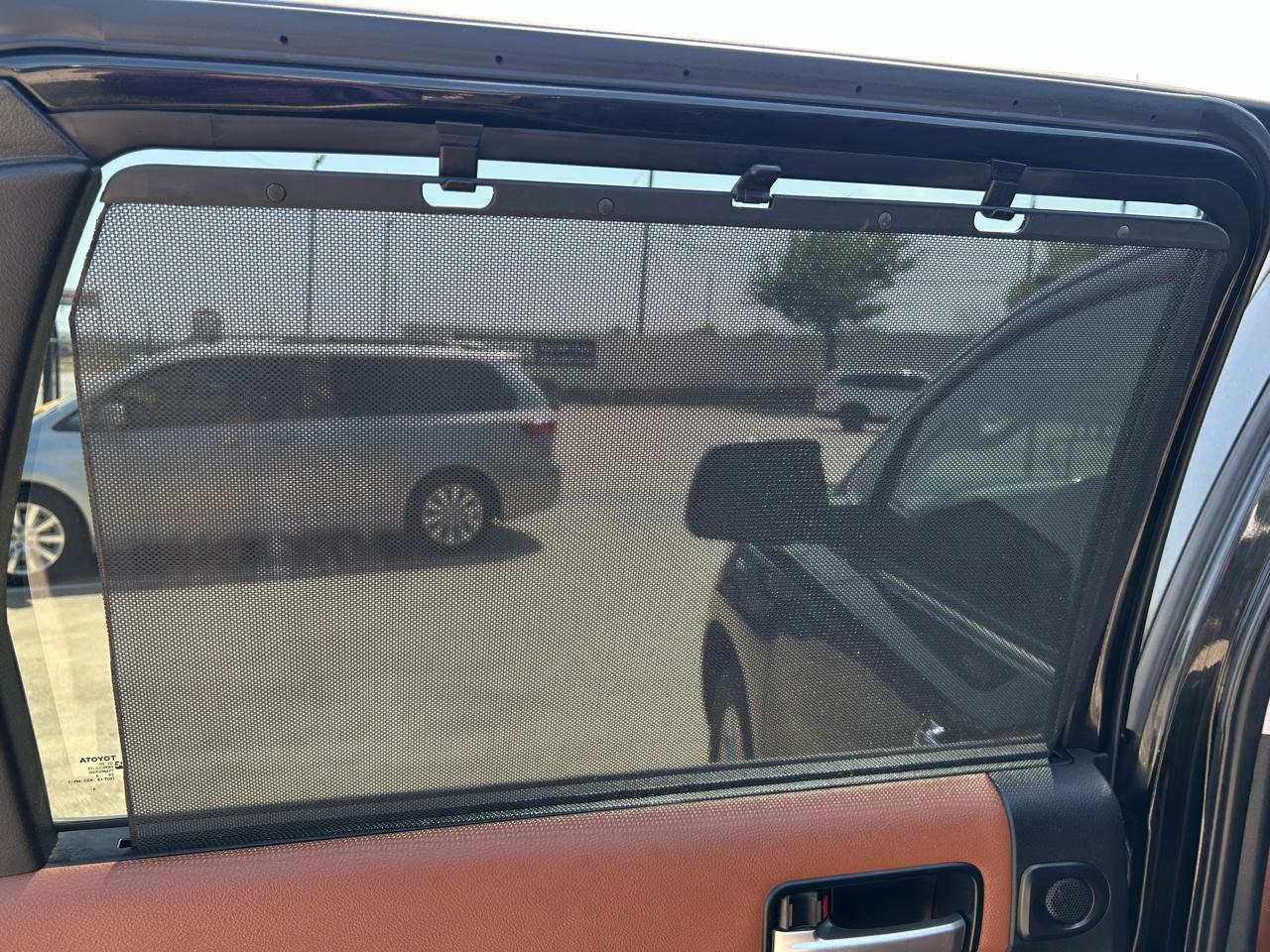 Toyota Sequoia Plantium 2WD 2010