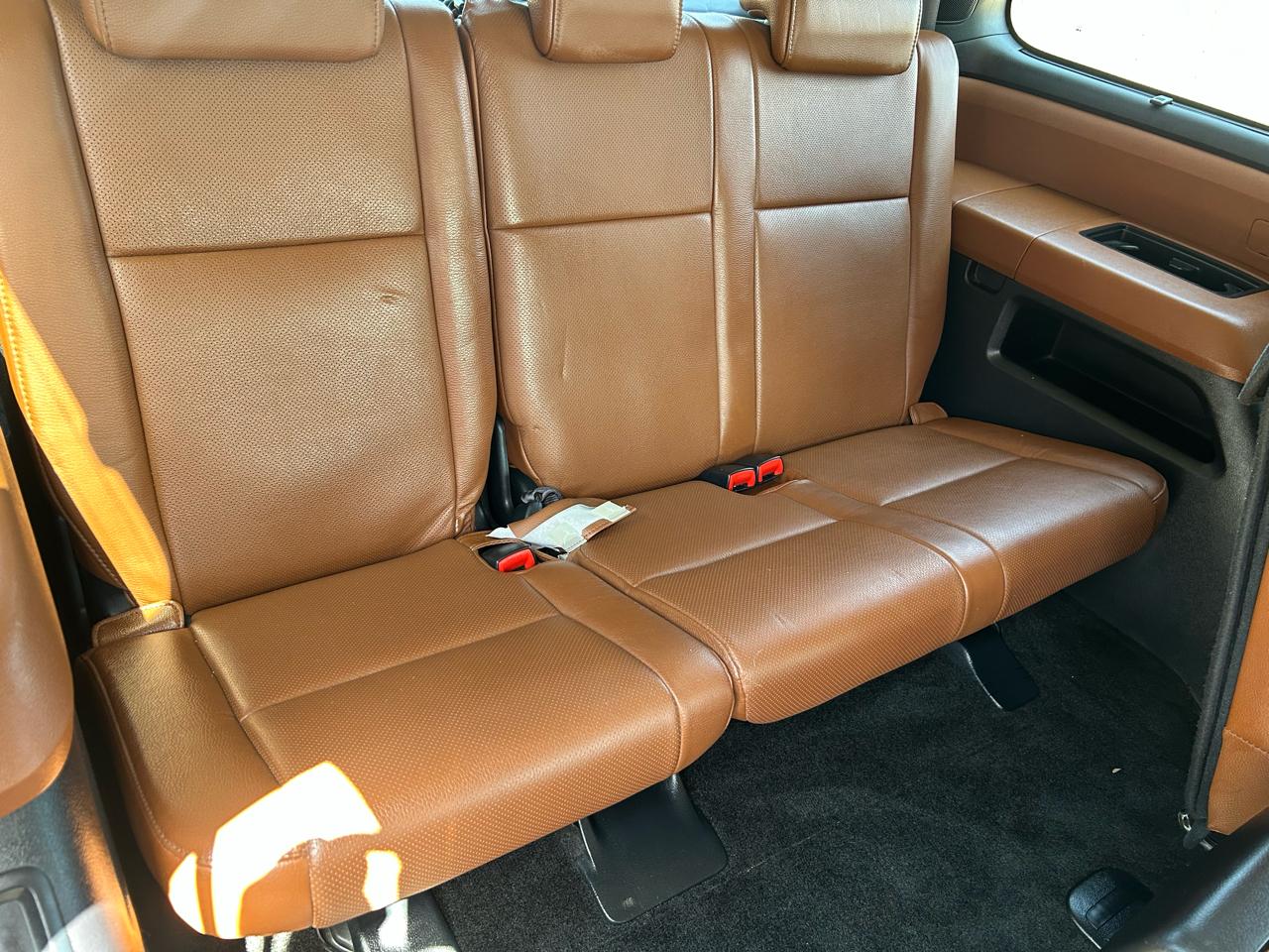 Toyota Sequoia Plantium 2WD 2010
